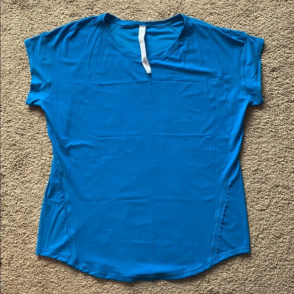 lululemon athletica Tops - Lululemon Run Sun Seeker Tee